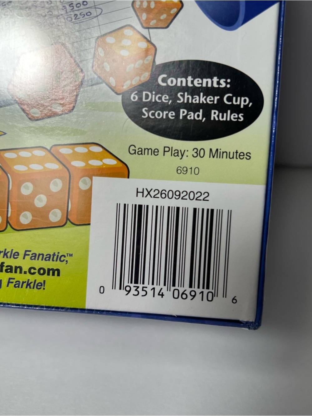 New Farkle Classic Dice Rolling Risk Taking Game Sealed Gift Holiday Party - Picture 2 of 5